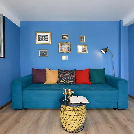 City-Centric Comfort: 1-Bedroom Apartment Near Military Circle Bucarest Esterno foto