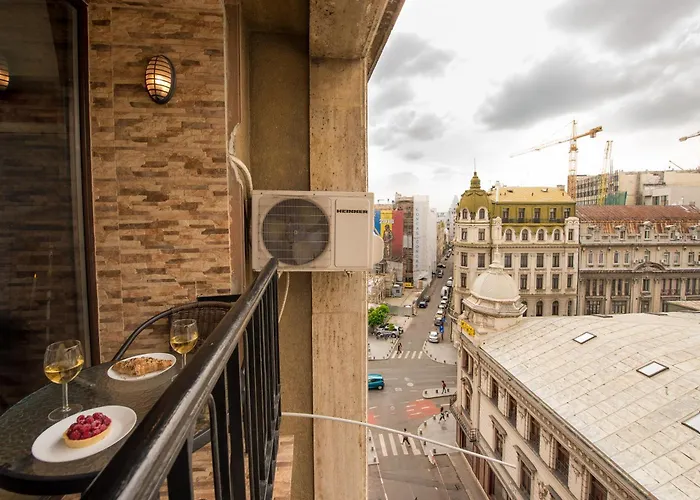City-Centric Comfort: 1-Bedroom Apartment Near Military Circle