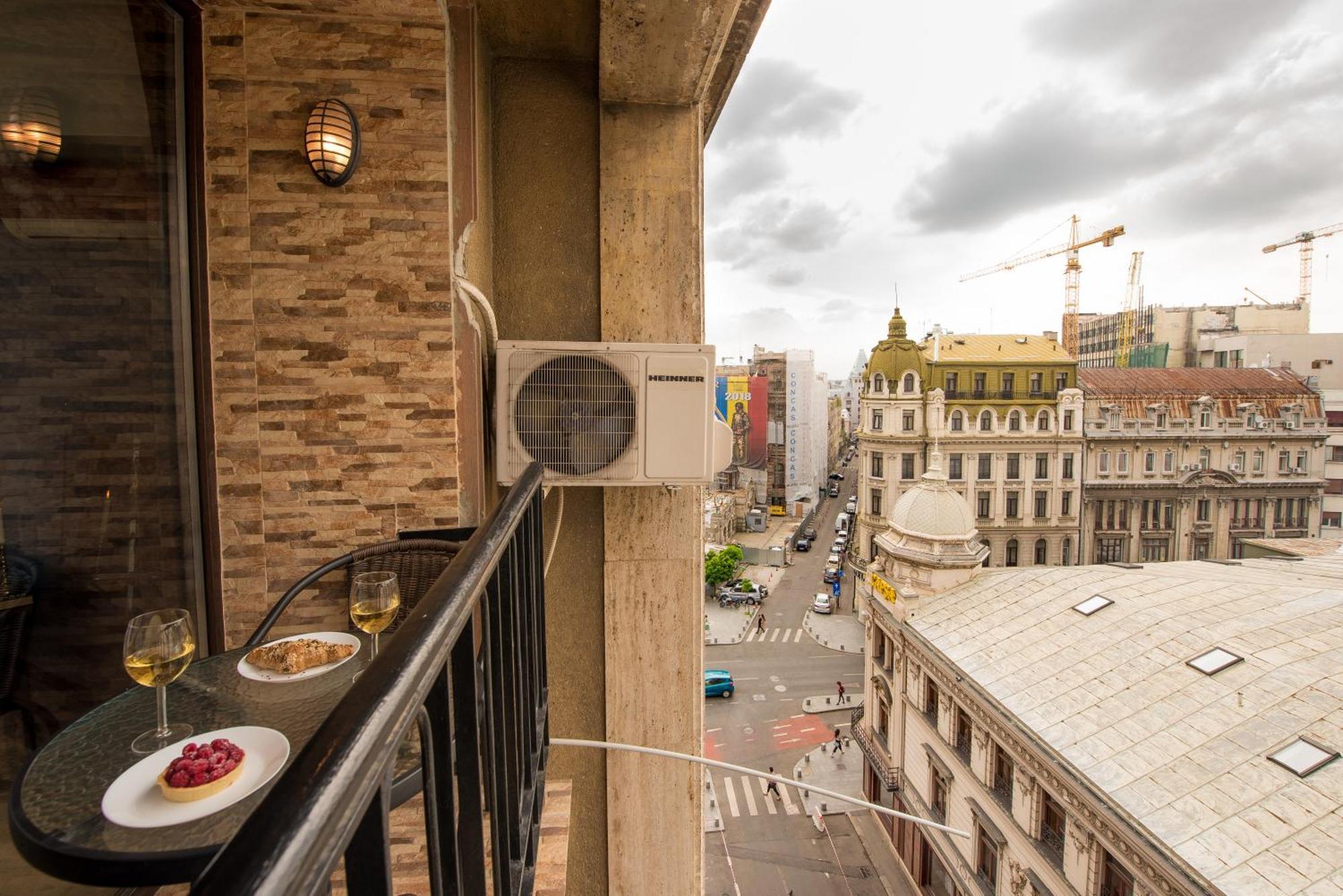 City-centric Comfort: 1-bedroom Near Military Circle