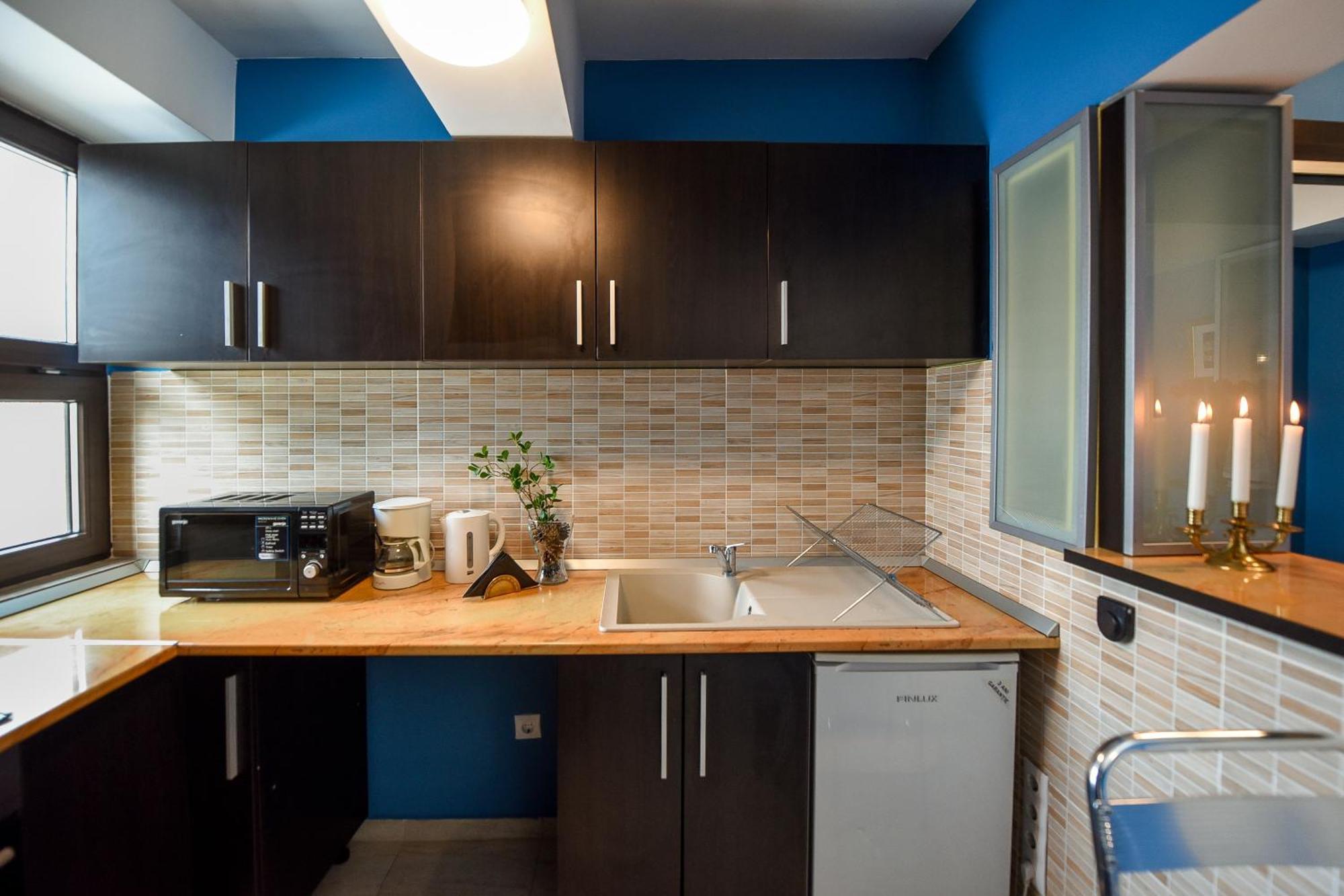 City-centric Comfort: 1-bedroom Near Military Circle Appartamento *